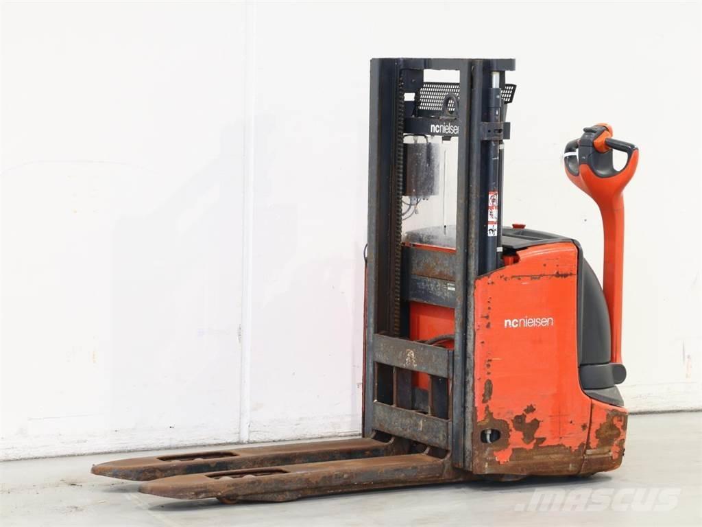 Linde L12I/1172 Gerbeur accompagnant