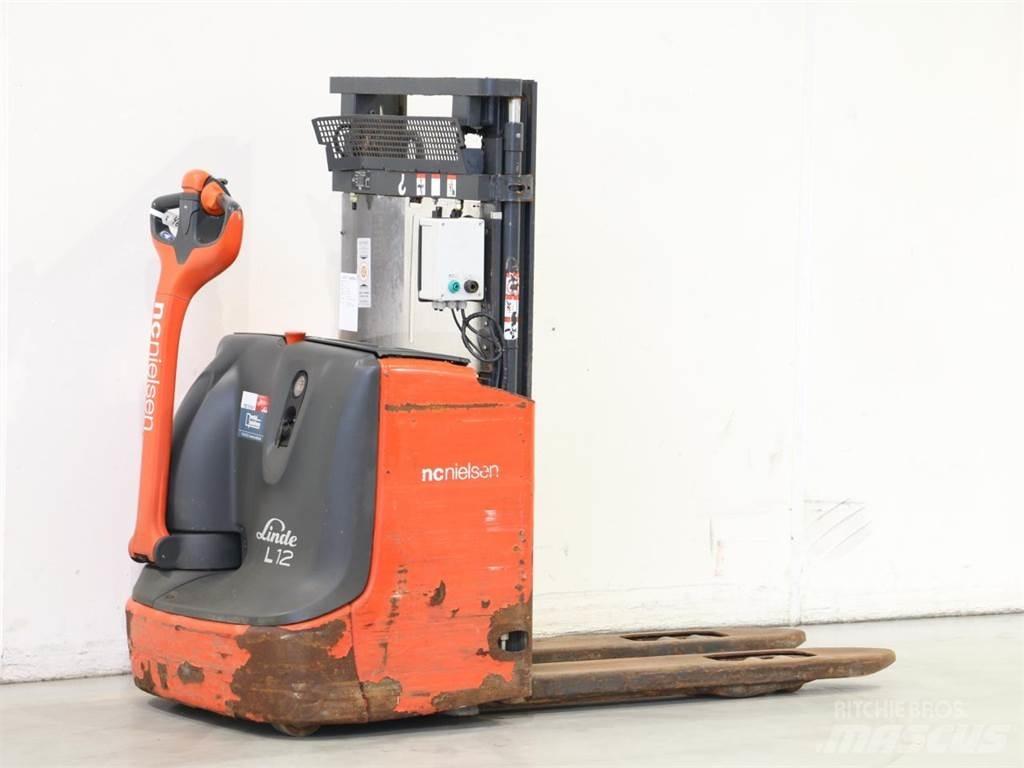 Linde L12I/1172 Gerbeur accompagnant