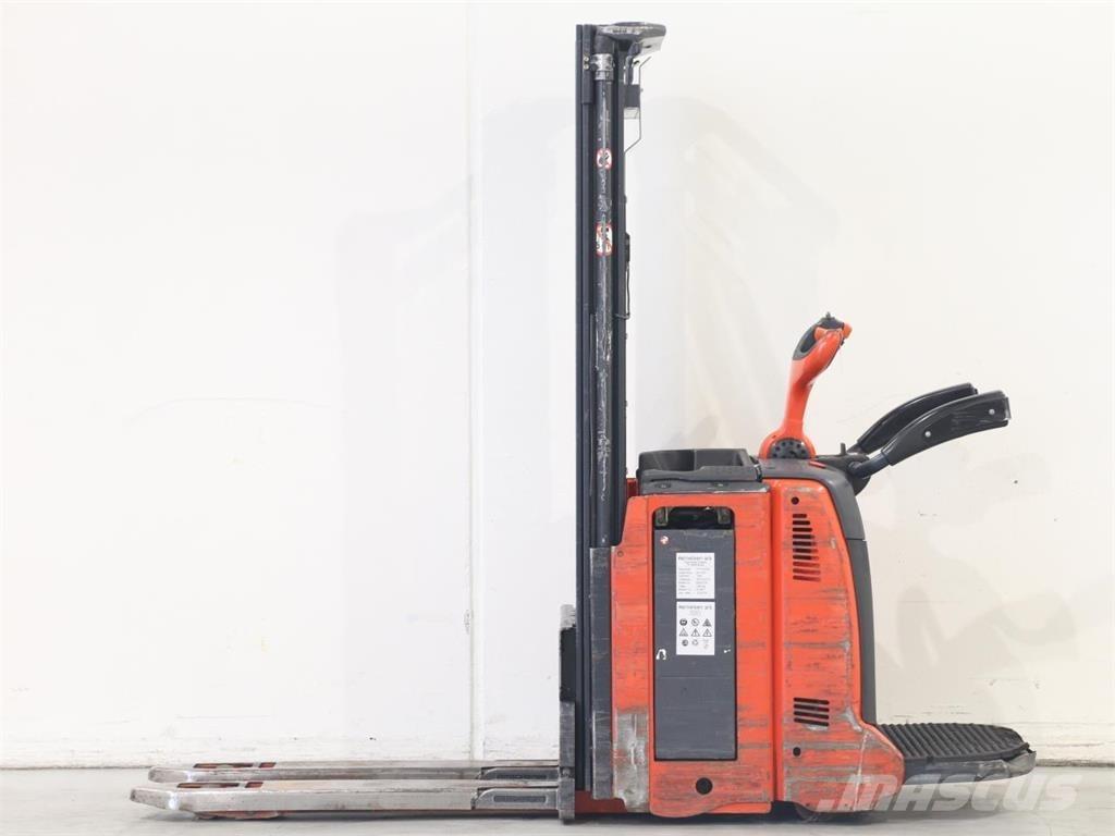 Linde L12LAP/133 Gerbeur accompagnant