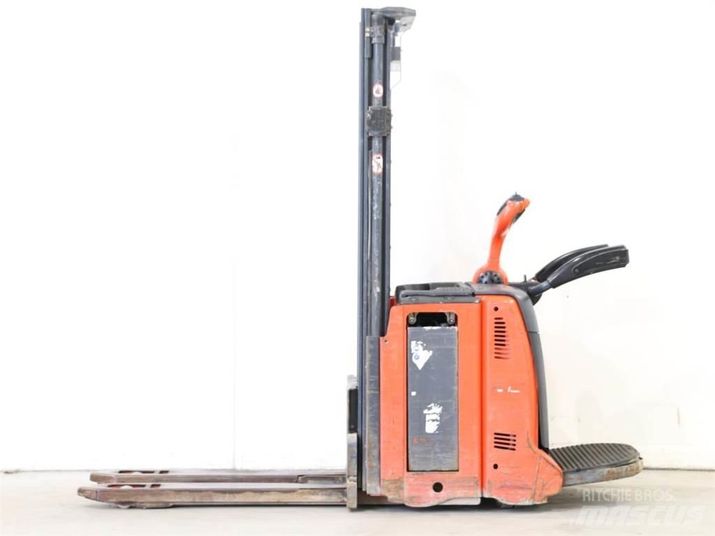 Linde L12LAP/133 Gerbeur accompagnant