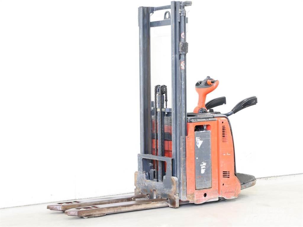 Linde L12LAP/133 Gerbeur accompagnant