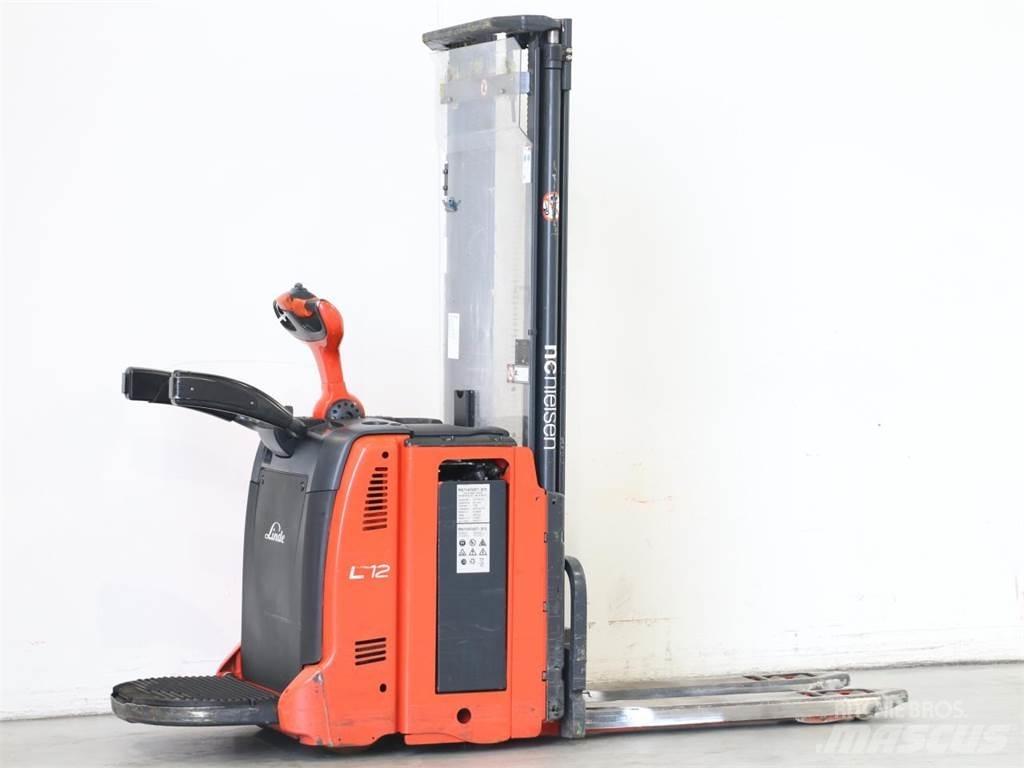 Linde L12LAP/133 Gerbeur accompagnant