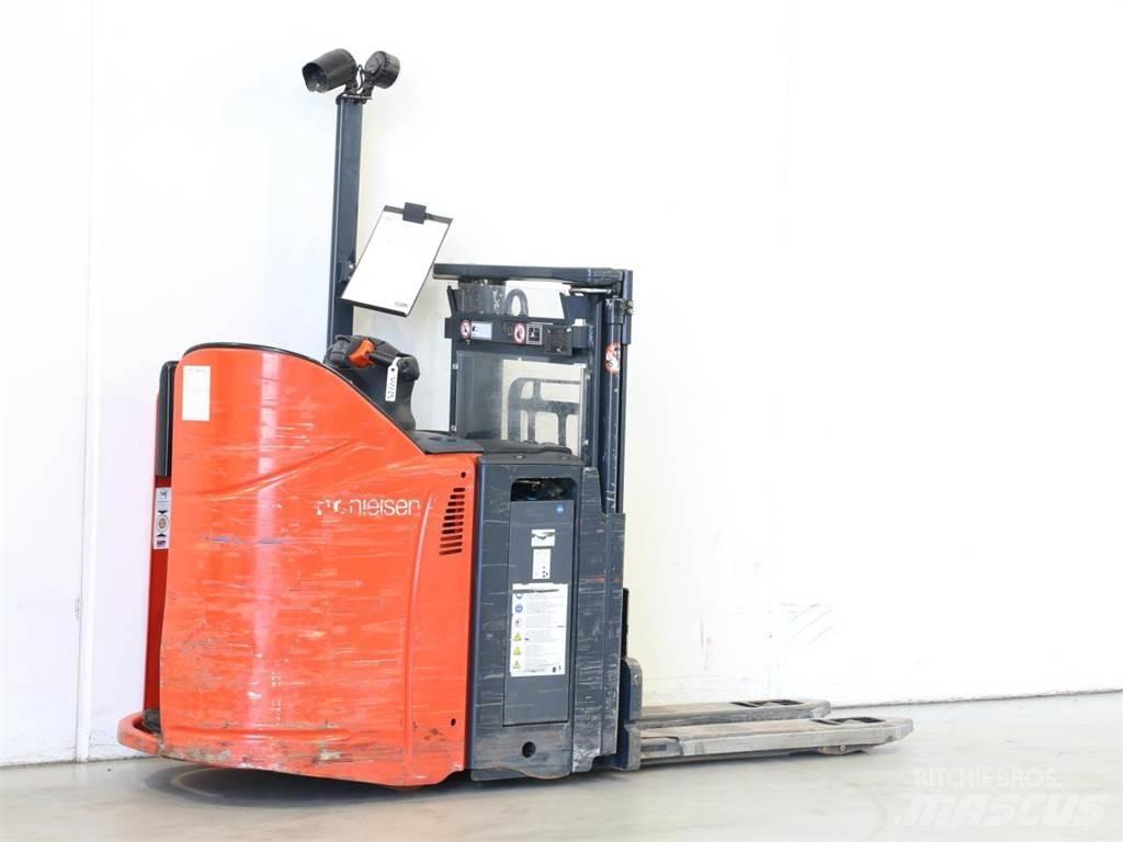 Linde L12LSP/133 Gerbeur accompagnant