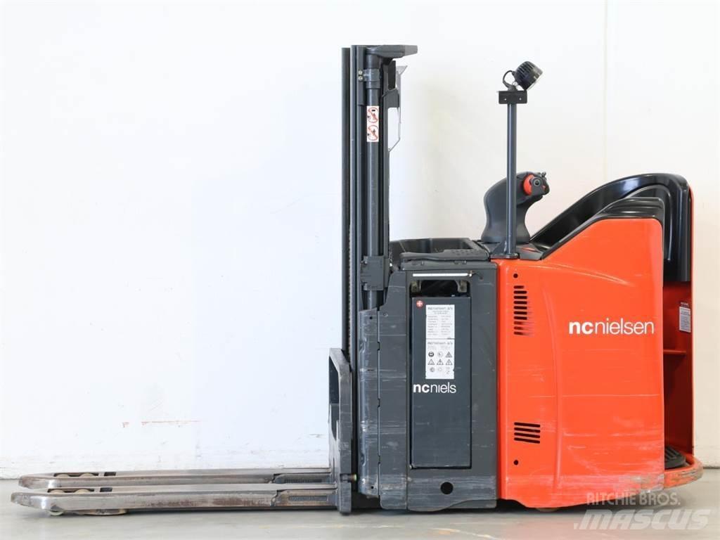Linde L12LSP/133 Gerbeur accompagnant