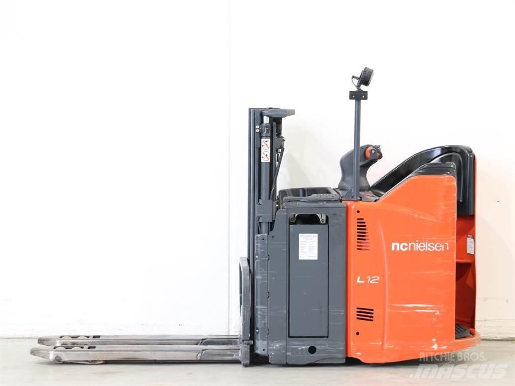 Linde L12LSP/133 Gerbeur accompagnant