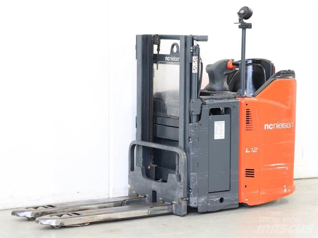 Linde L12LSP/133 Gerbeur accompagnant