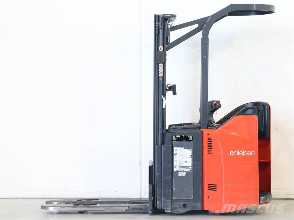 Linde L12SP/133-07 Gerbeur accompagnant