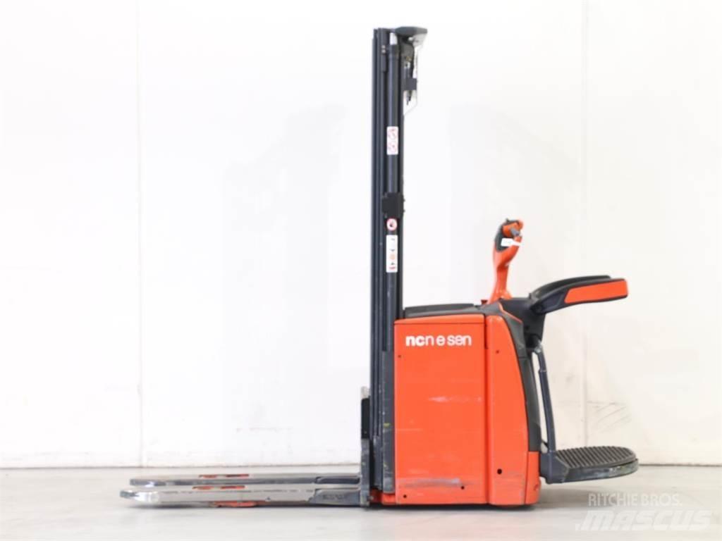 Linde L14AP/1173-00 Gerbeur accompagnant