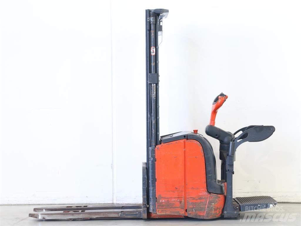 Linde L14API/372 Gerbeur accompagnant