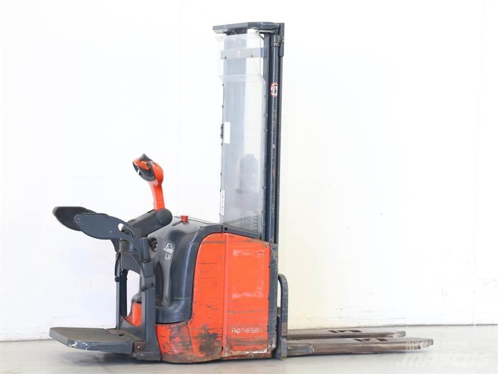 Linde L14API/372 Gerbeur accompagnant