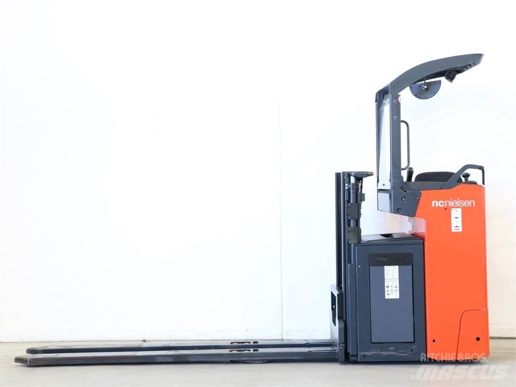 Linde L14R/1174 Gerbeur accompagnant