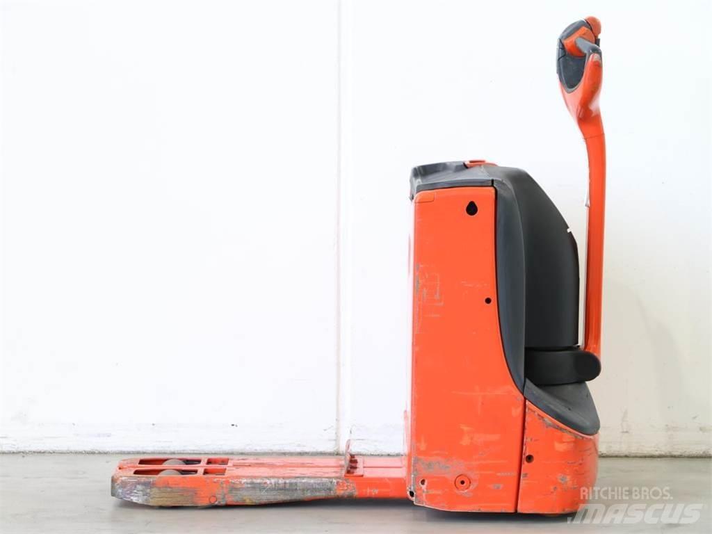 Linde T16/1152 Gerbeur accompagnant