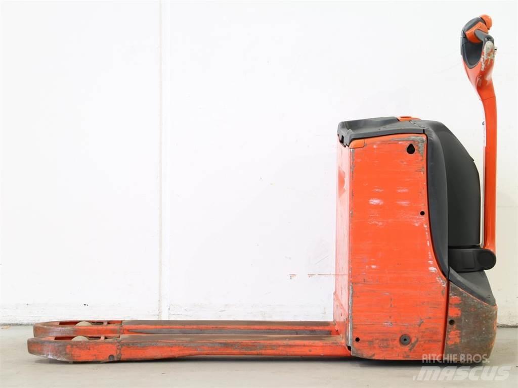 Linde T16/1152 Gerbeur accompagnant