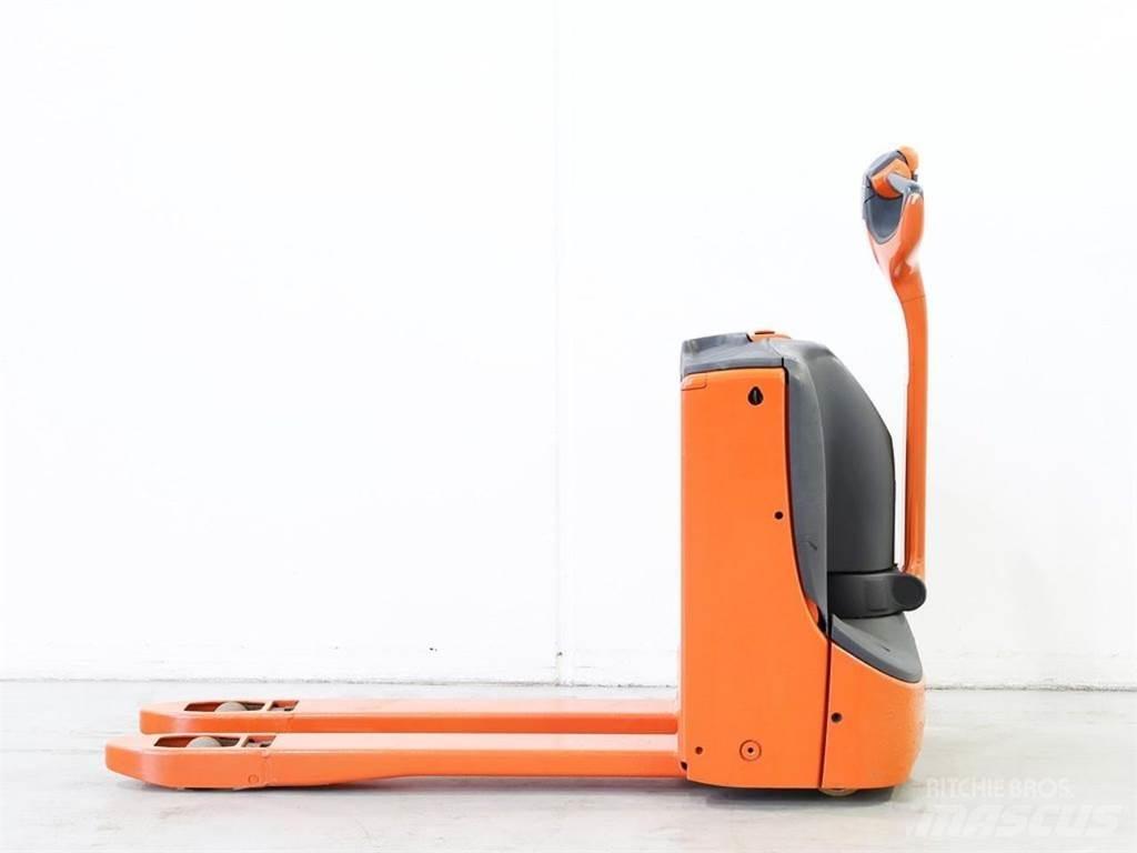 Linde T16/1152 Gerbeur accompagnant