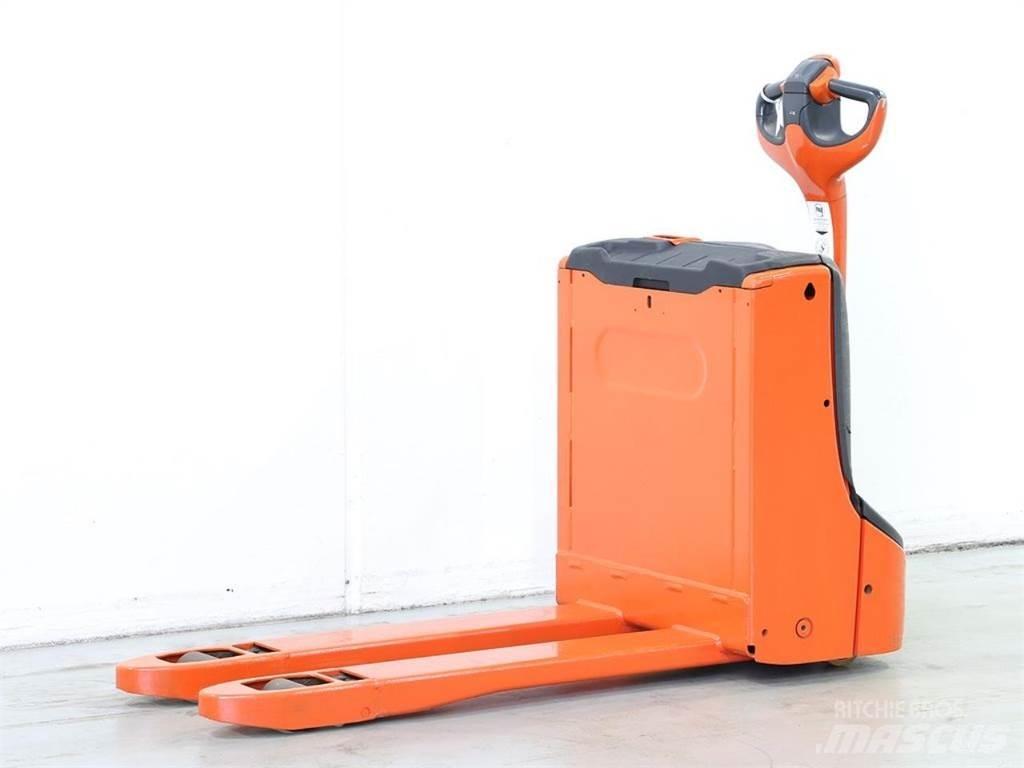 Linde T16/1152 Gerbeur accompagnant