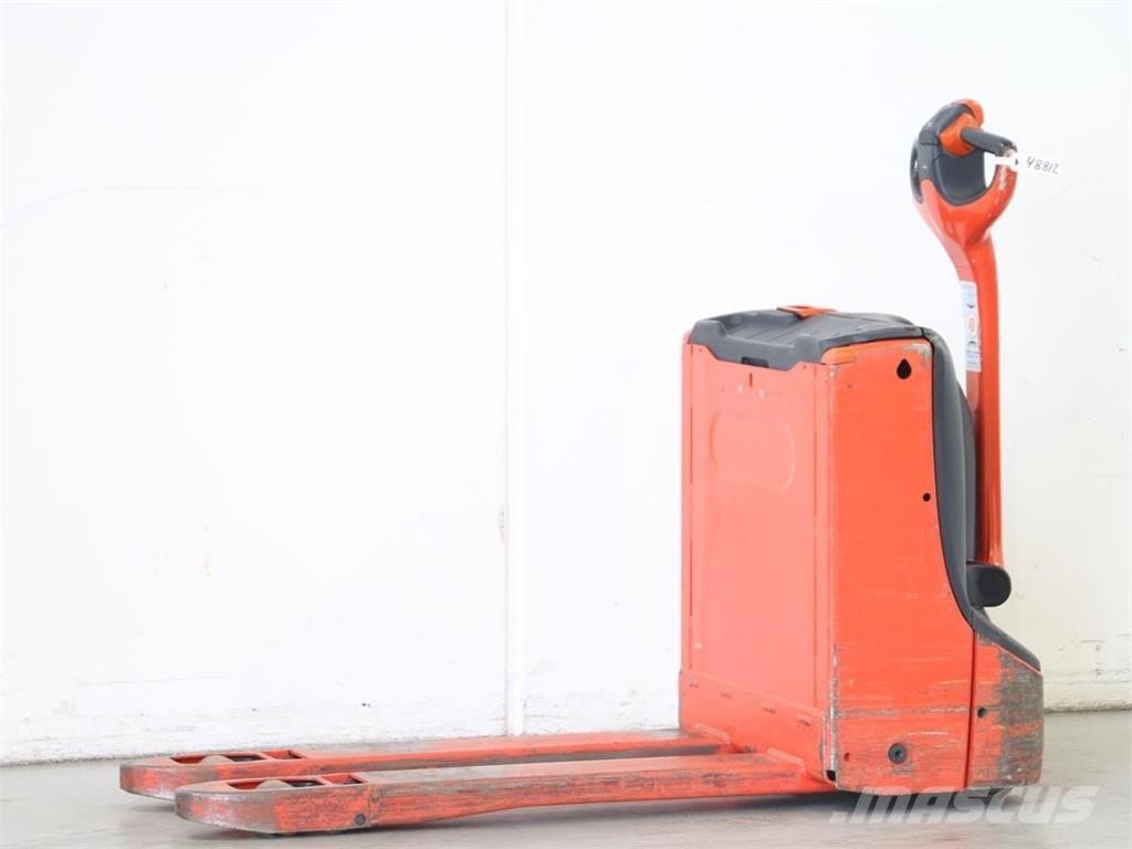 Linde T16/1152 Gerbeur accompagnant