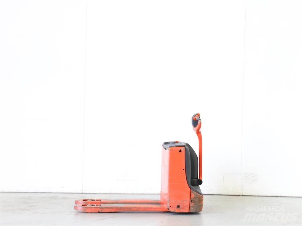 Linde T16/1152 Gerbeur accompagnant