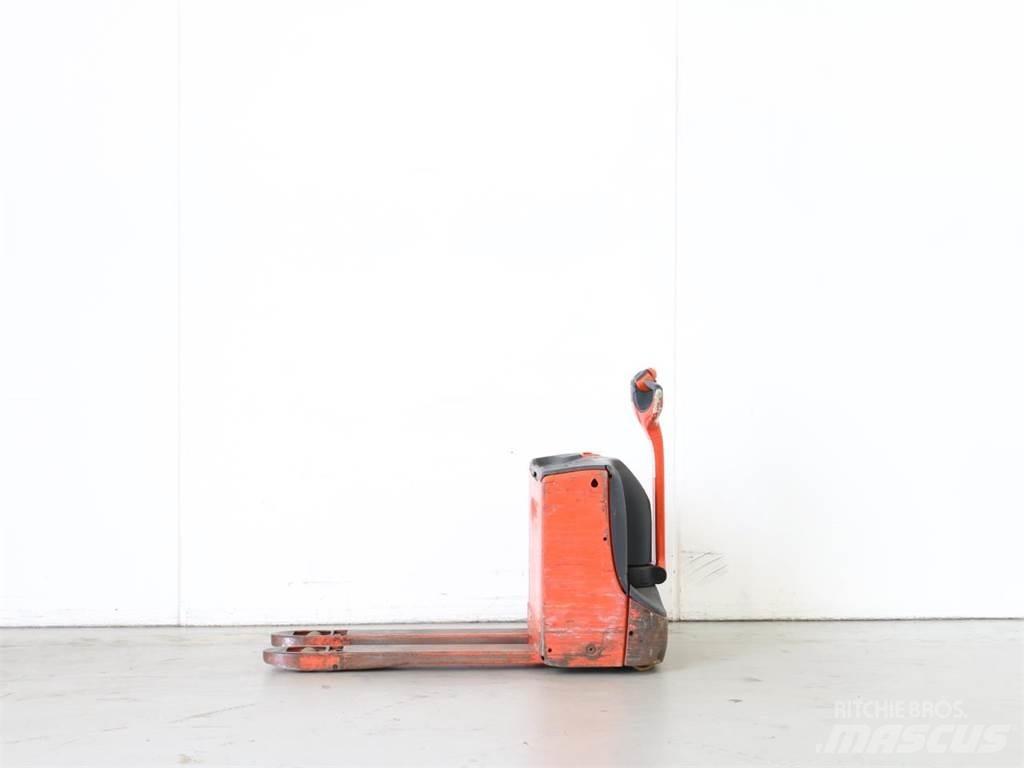Linde T16/1152 Gerbeur accompagnant