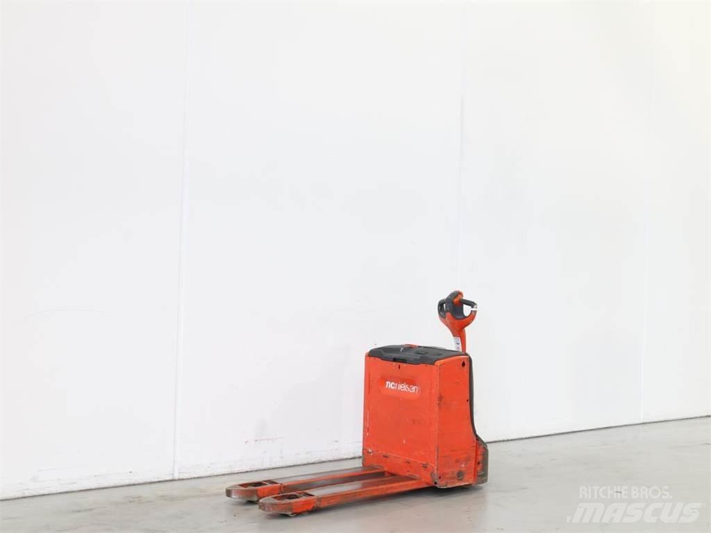 Linde T16/1152 Gerbeur accompagnant