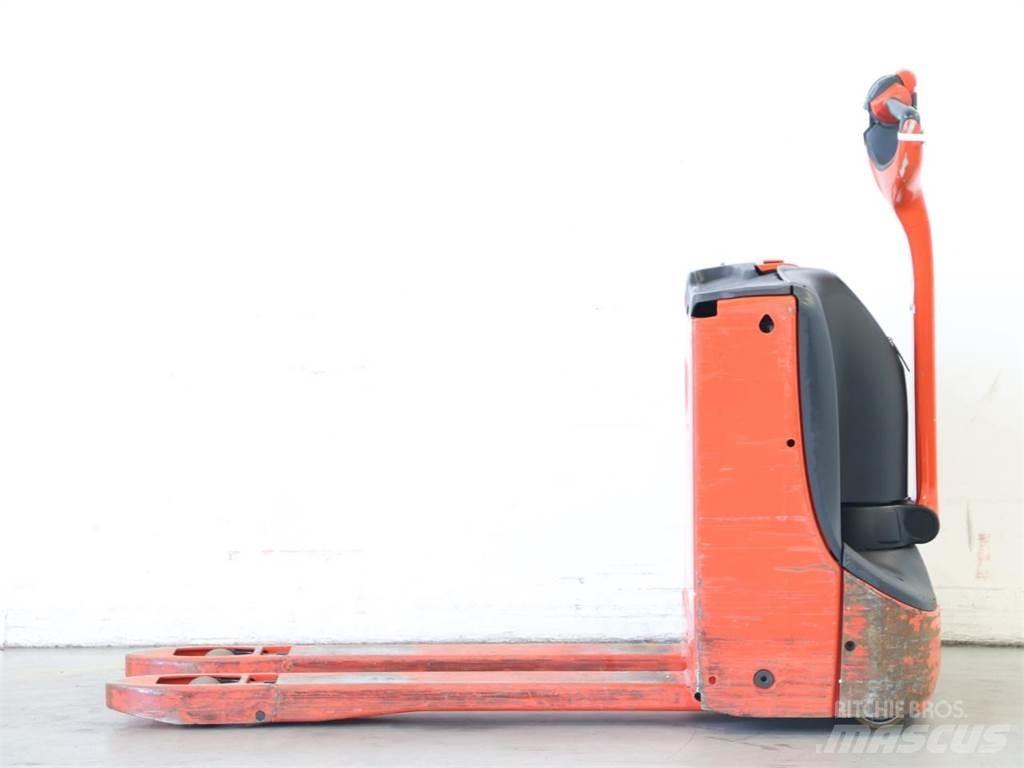 Linde T16/1152 Gerbeur accompagnant