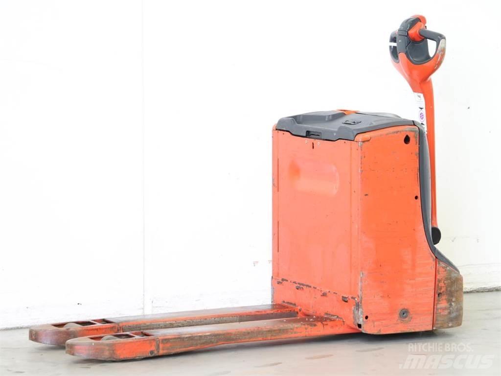 Linde T16/1152 Gerbeur accompagnant