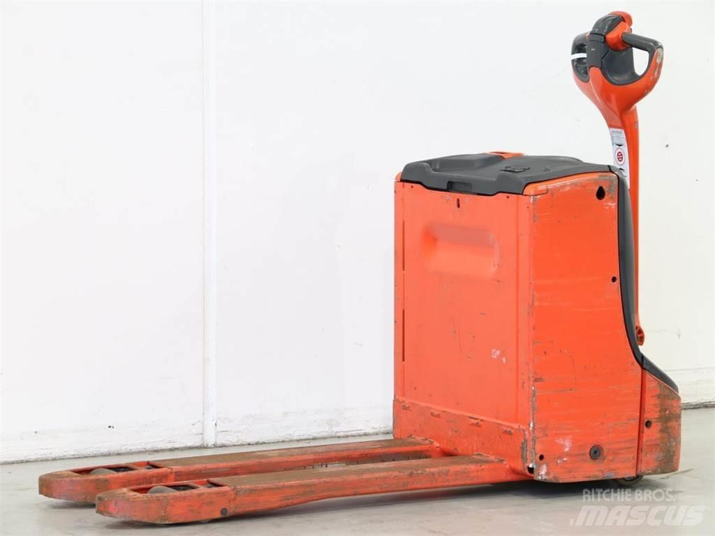 Linde T16/1152 Gerbeur accompagnant