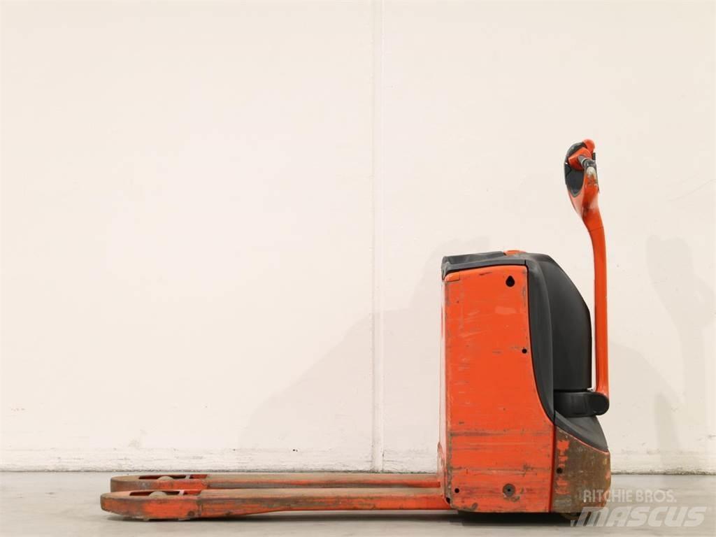 Linde T16/1152 Gerbeur accompagnant