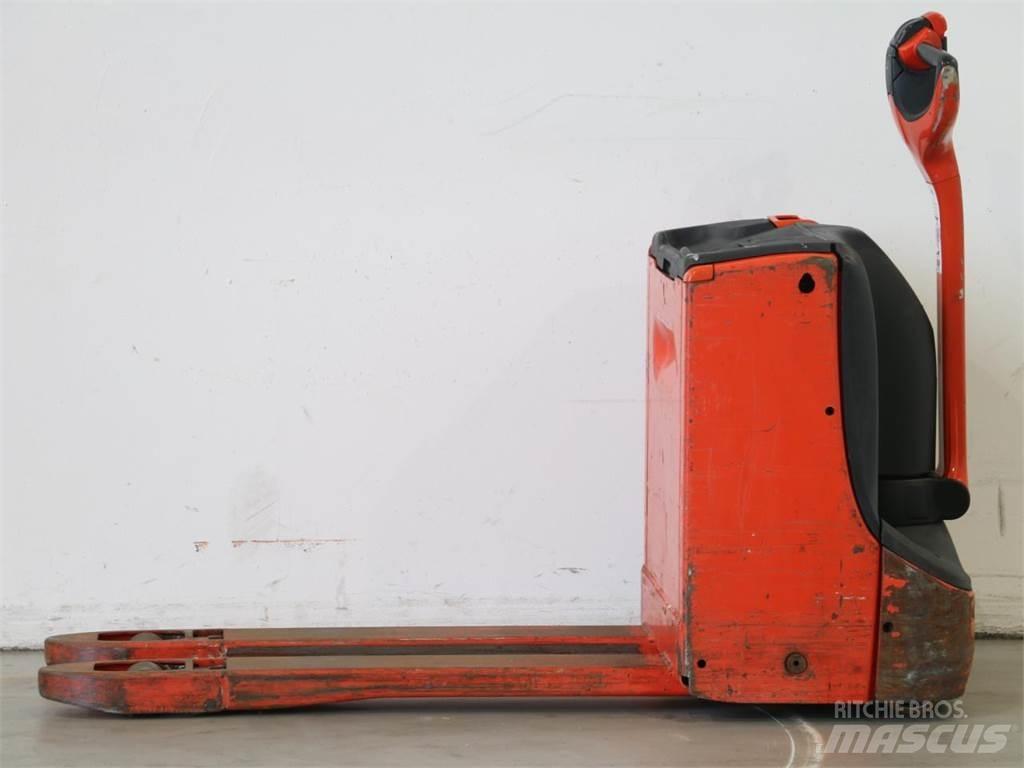 Linde T16/1152 Gerbeur accompagnant