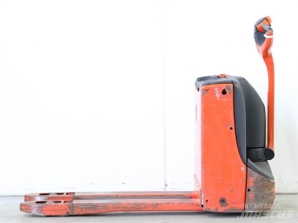 Linde T16/1152 Gerbeur accompagnant