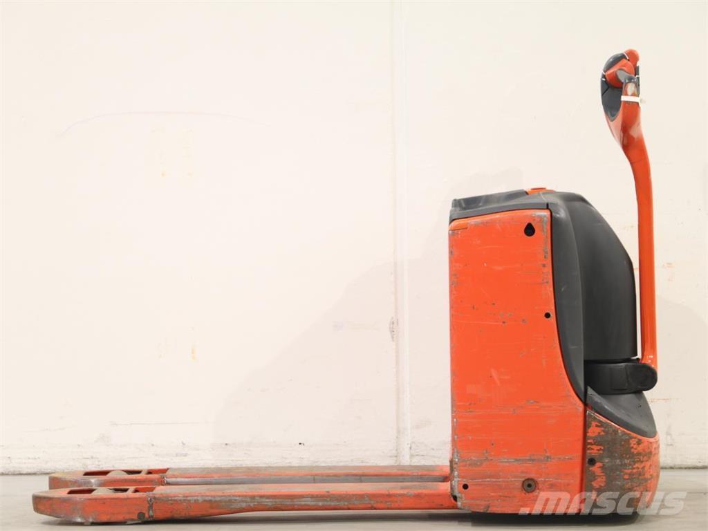 Linde T16/1152 Gerbeur accompagnant