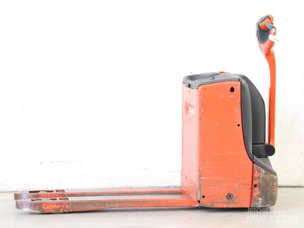 Linde T16/1152-00 Gerbeur accompagnant