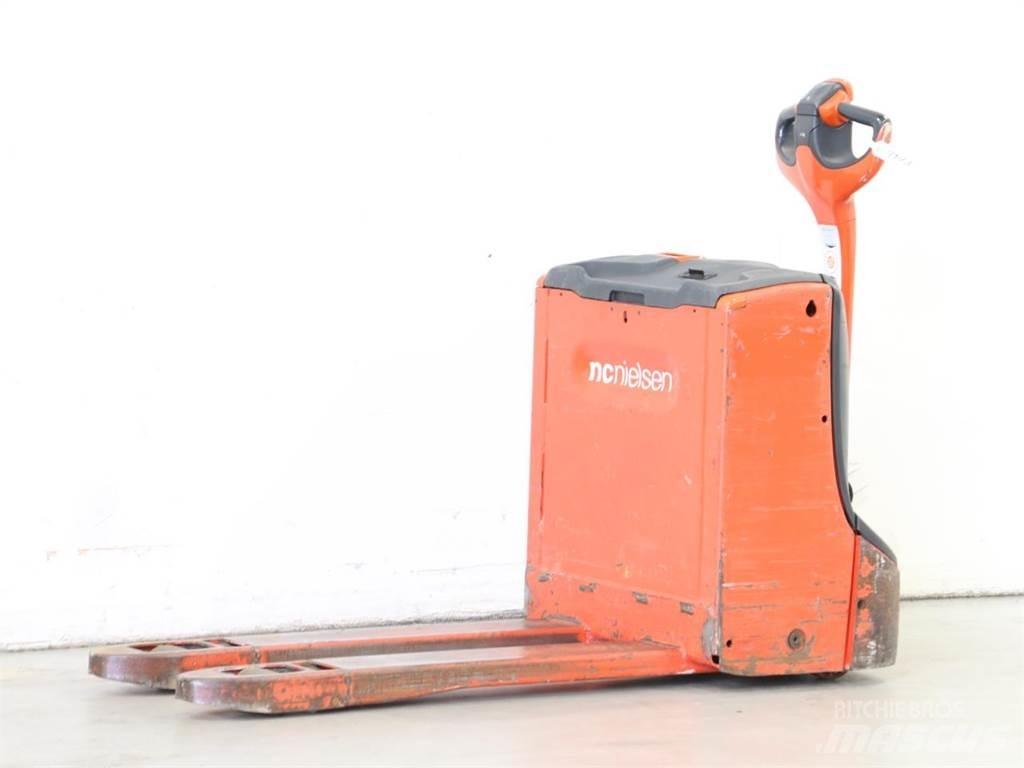 Linde T16/1152-00 Gerbeur accompagnant