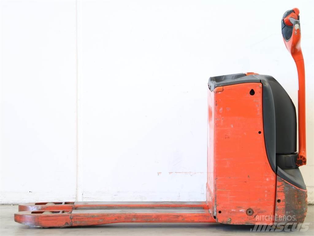 Linde T16/1152-00 Gerbeur accompagnant