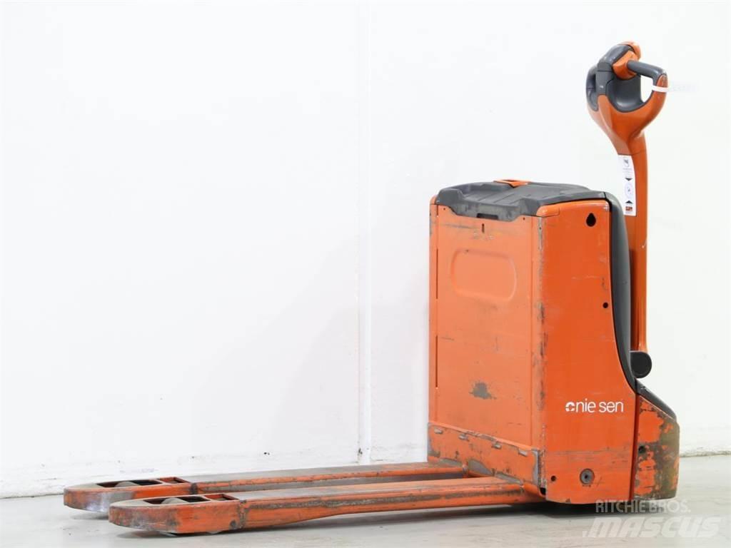 Linde T16/1152-00 Gerbeur accompagnant