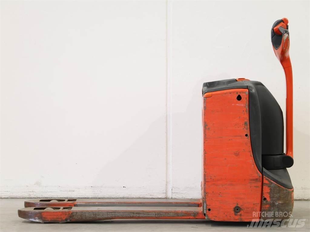 Linde T16/1152-00 Gerbeur accompagnant