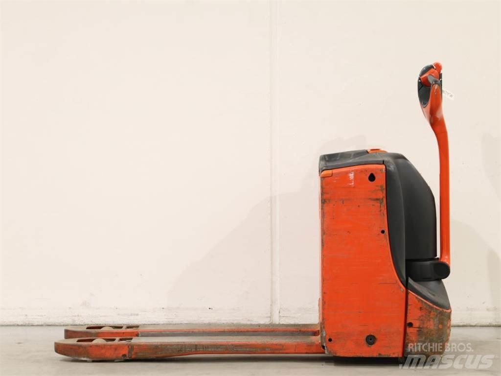 Linde T16/1152-00 Gerbeur accompagnant