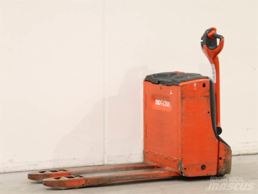 Linde T16/1152-00 Gerbeur accompagnant
