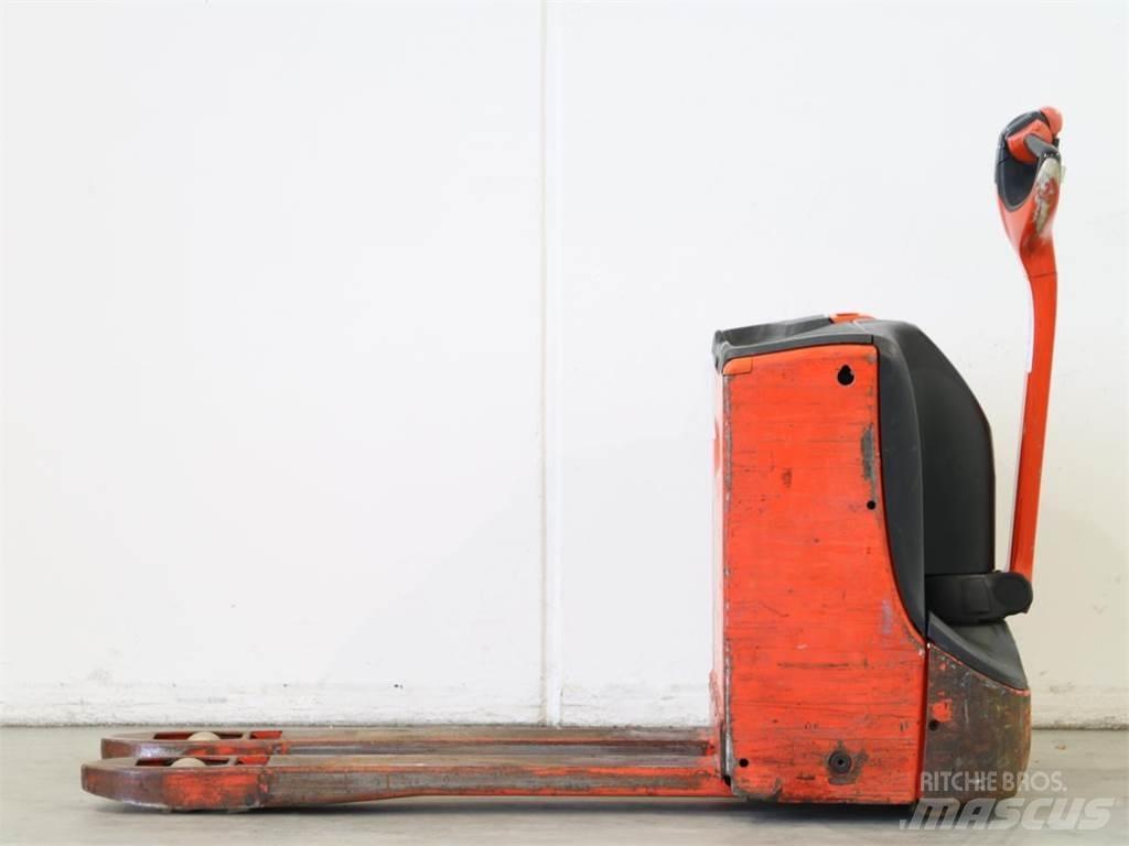 Linde T16/1152-00 Gerbeur accompagnant