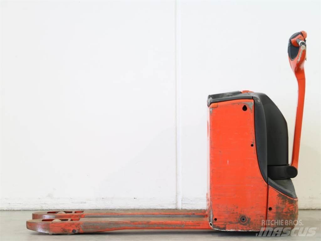 Linde T16/1152-00 Gerbeur accompagnant