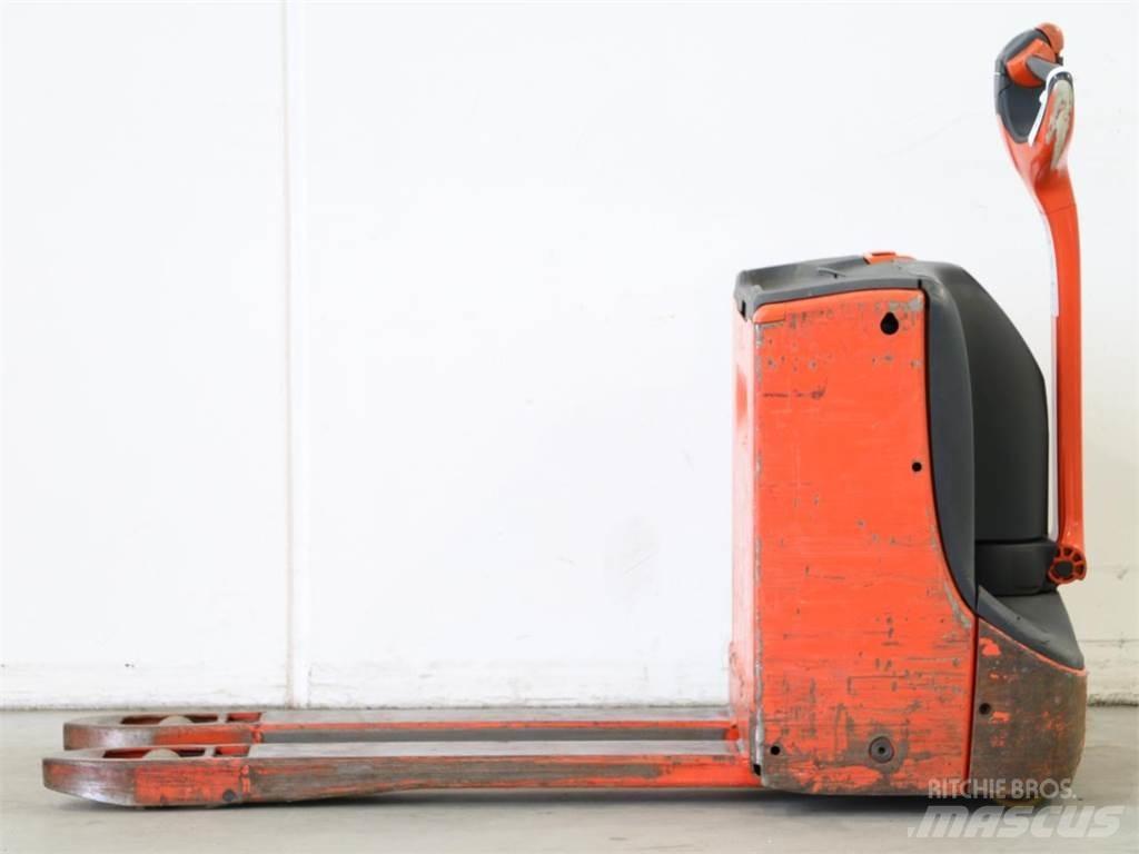 Linde T16/1152-00 Gerbeur accompagnant