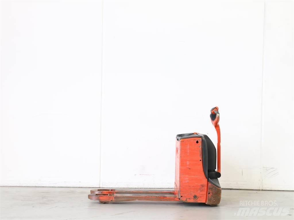 Linde T16/1152-00 Gerbeur accompagnant