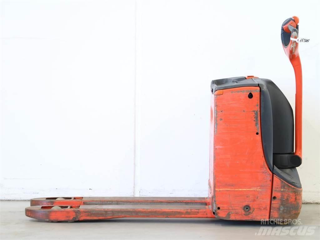 Linde T16/1152-00 Gerbeur accompagnant