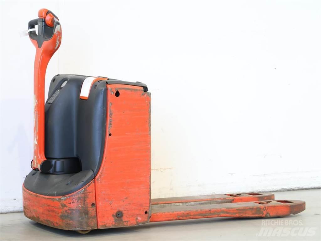 Linde T16/1152-00 Gerbeur accompagnant