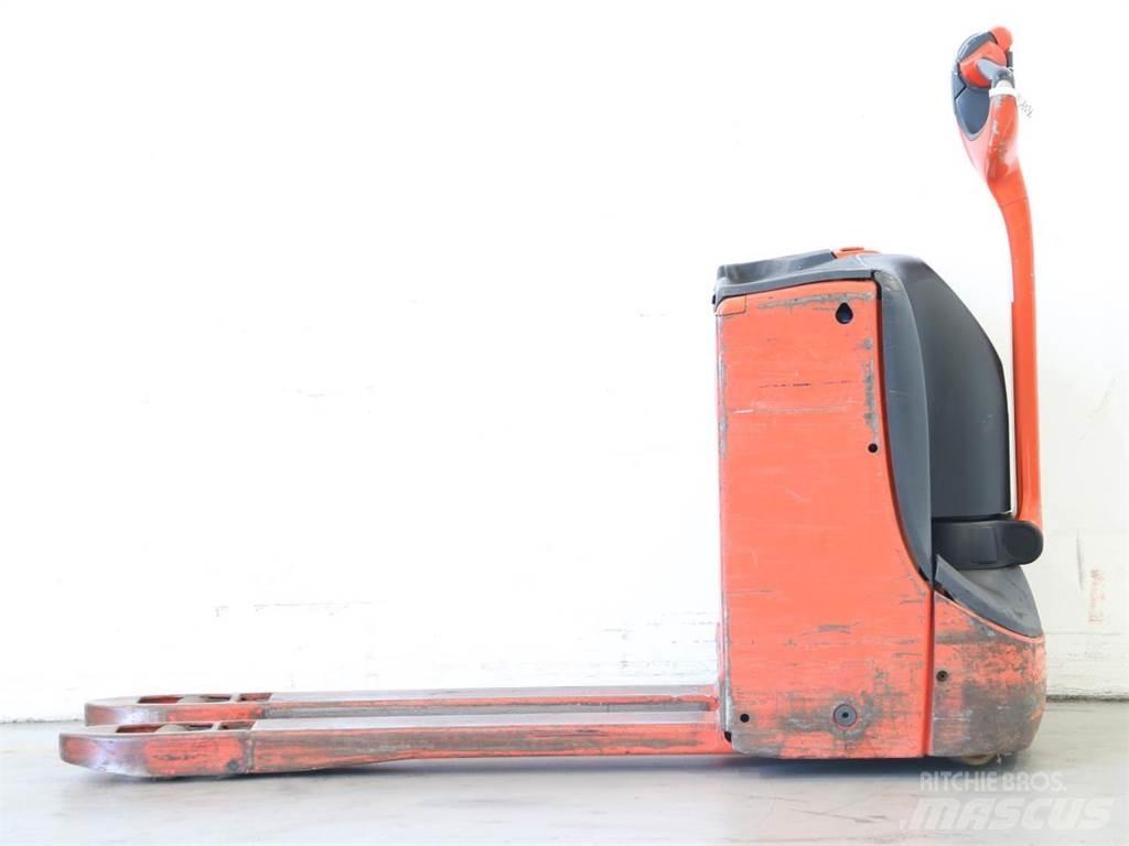 Linde T16/1152-00 Gerbeur accompagnant