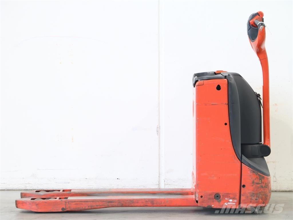 Linde T16/1152-00 Gerbeur accompagnant