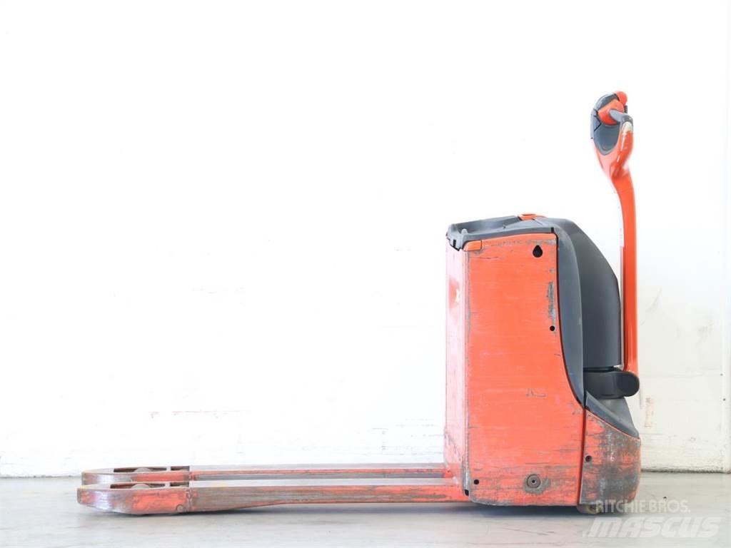 Linde T16/1152-00 Gerbeur accompagnant