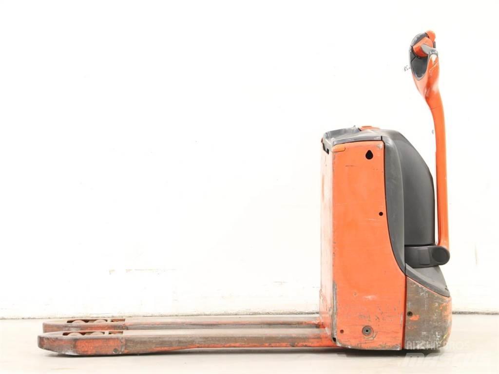 Linde T16/1152-00 Gerbeur accompagnant