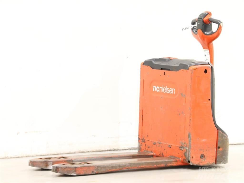 Linde T16/1152-00 Gerbeur accompagnant