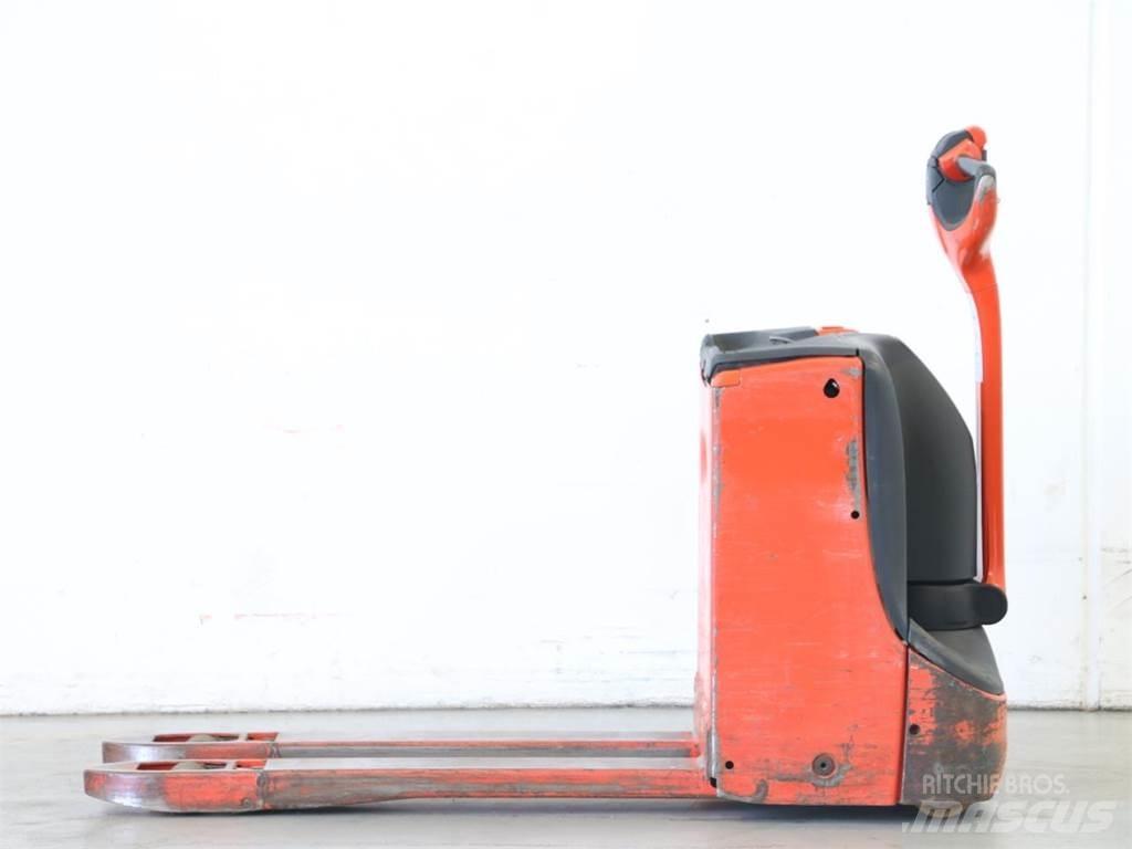 Linde T16/1152-00 Gerbeur accompagnant
