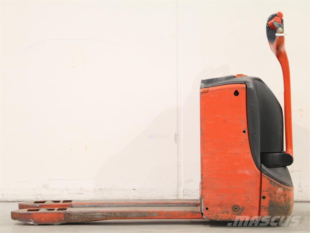 Linde T16/1152-02 Gerbeur accompagnant